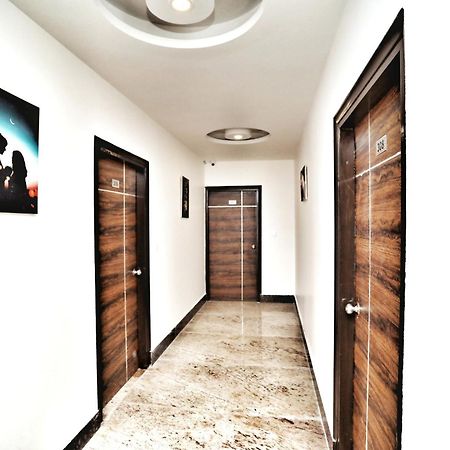 Airport Hotel Delhi Aerocity, 15 Mins Yashobhoomi New Delhi Exteriör bild