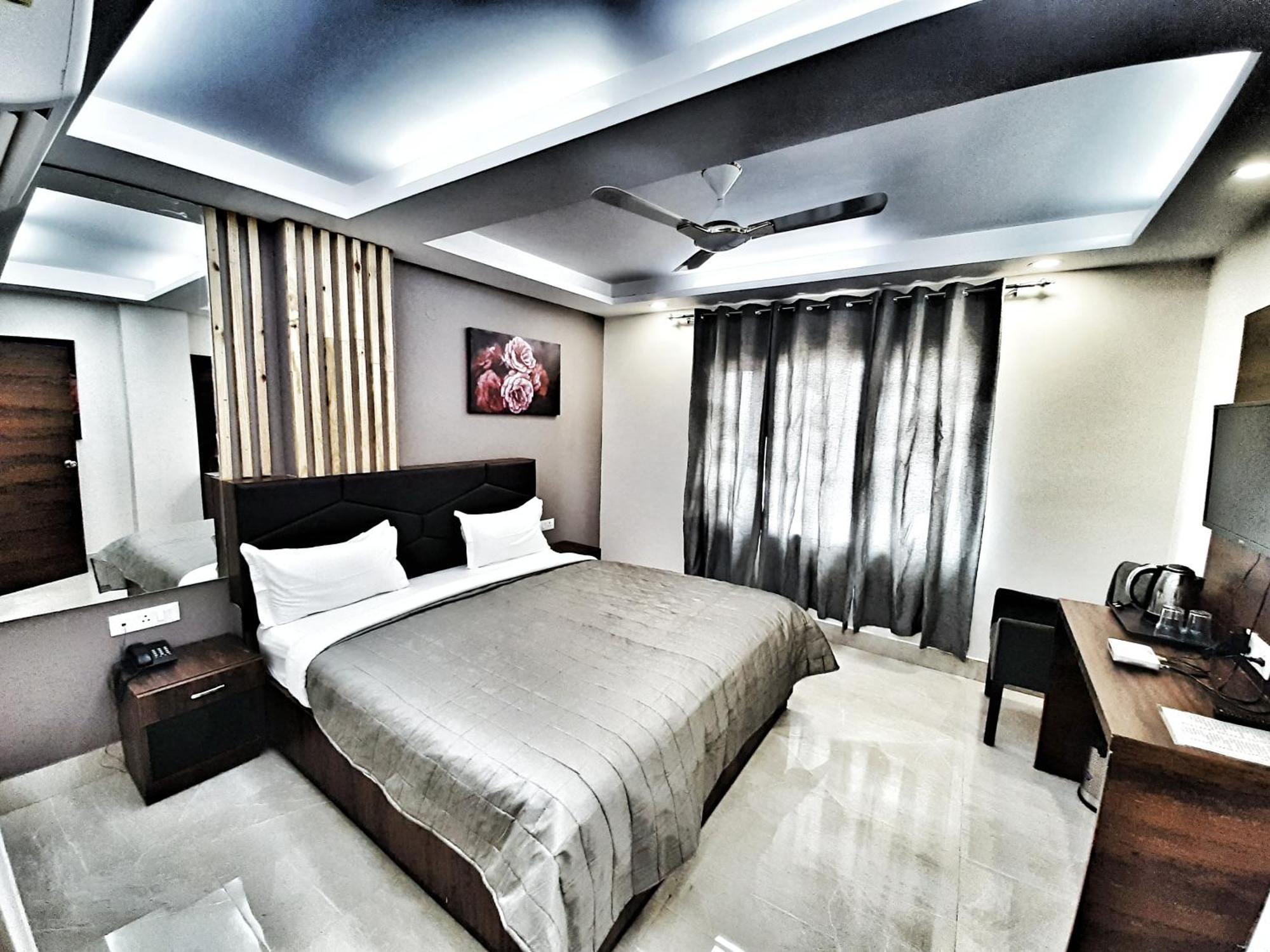 Airport Hotel Delhi Aerocity, 15 Mins Yashobhoomi New Delhi Exteriör bild