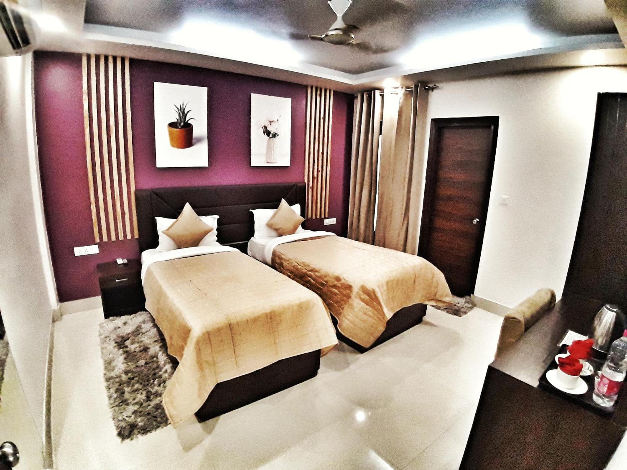 Airport Hotel Delhi Aerocity, 15 Mins Yashobhoomi New Delhi Exteriör bild