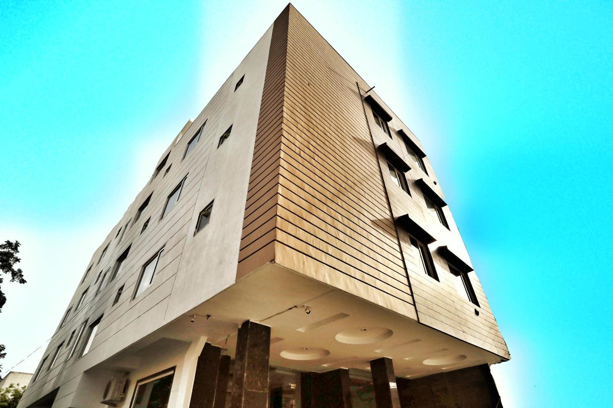Airport Hotel Delhi Aerocity, 15 Mins Yashobhoomi New Delhi Exteriör bild