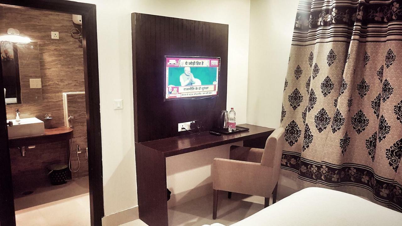 Airport Hotel Delhi Aerocity, 15 Mins Yashobhoomi New Delhi Exteriör bild