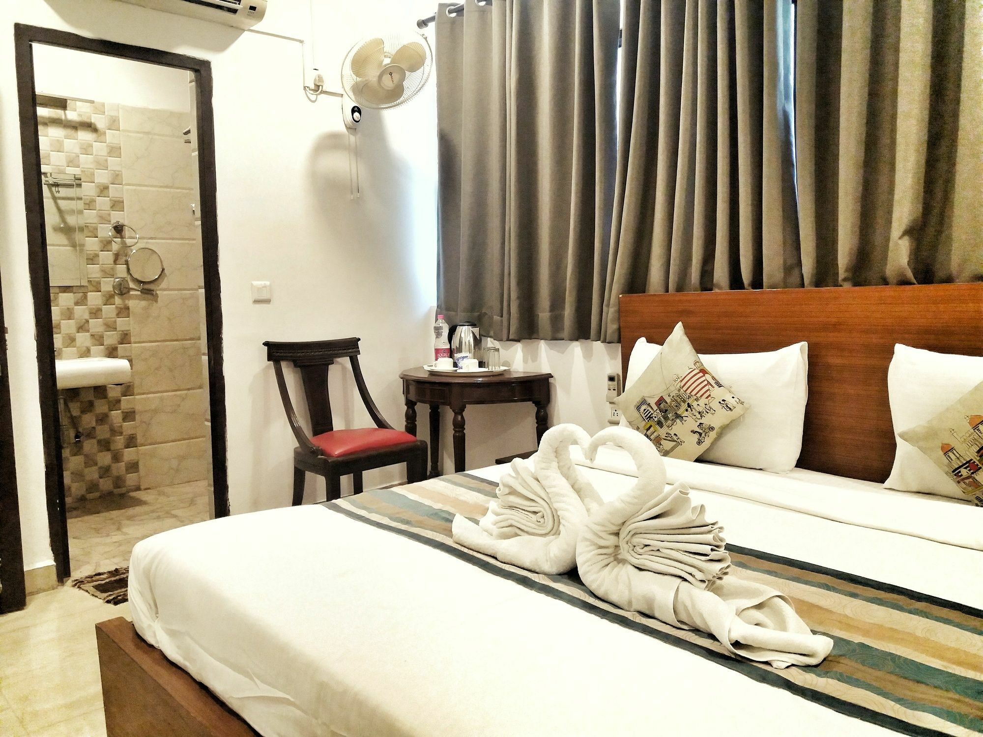 Airport Hotel Delhi Aerocity, 15 Mins Yashobhoomi New Delhi Exteriör bild