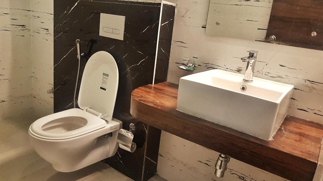 Airport Hotel Delhi Aerocity, 15 Mins Yashobhoomi New Delhi Exteriör bild